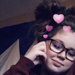 Meet your Posher, Cassie